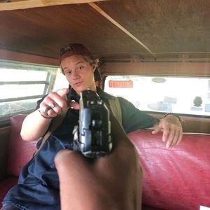 Meet your Posher, Iris